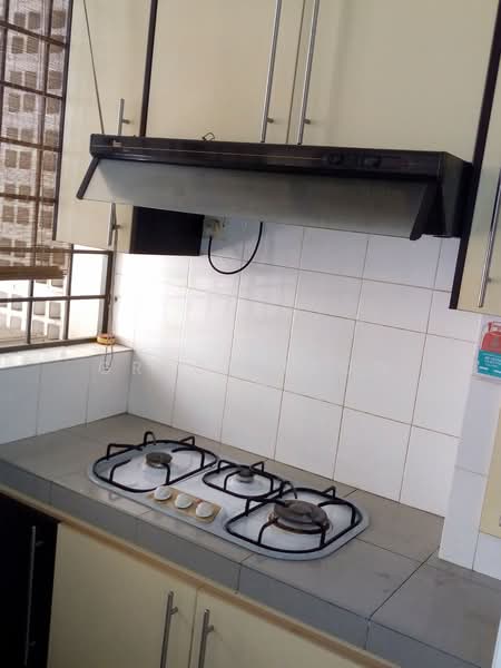 Kondominium untuk Disewa di Sunway Sutera Condominium - Grace Teow - Kitchen - PropertyGuru.com.my
