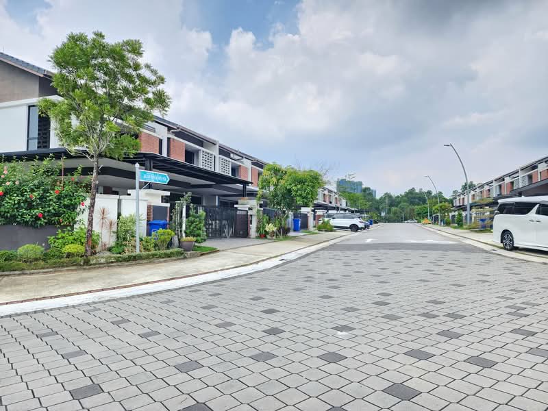 Rumah Teres 2 Tingkat untuk Dijual di U16, Elmina Gardens (Shah Alam) - Steven Tan - Exterior - PropertyGuru.com.my