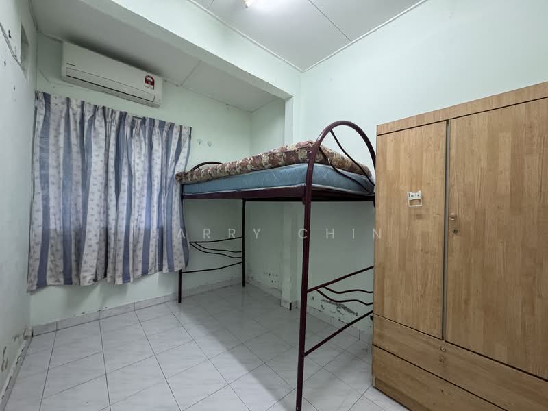 1-storey Terraced House for Sale in Karak (Pahang) - Harry Chin - Bedroom - PropertyGuru.com.my