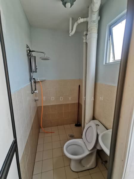 Apartment for Sale at Relau Vista Apartment - Freddy Tan - Bathroom - PropertyGuru.com.my
