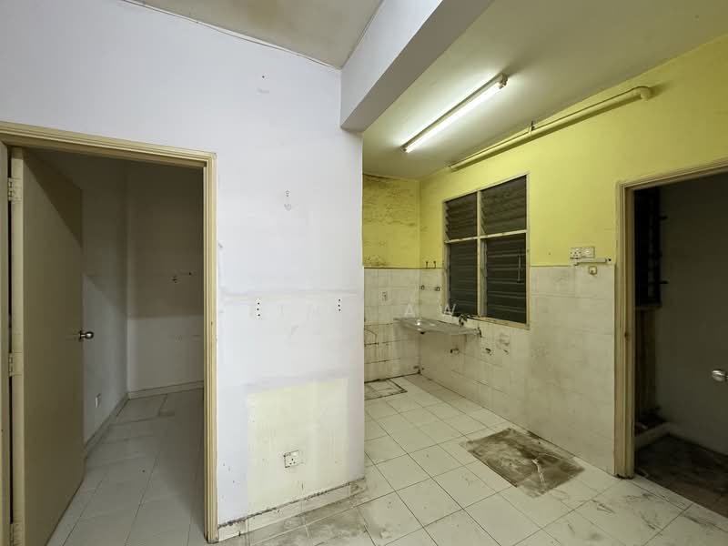 Apartment for Sale at Villa Krystal @ Bandar Selesa Jaya - Finn Aw - Kitchen - PropertyGuru.com.my