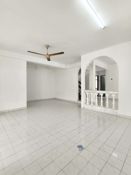 Semi-Detached House for Sale in Taman Bukit Kempas (Tampoi) - Iden Tan - Living Room - PropertyGuru.com.my