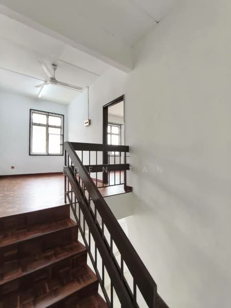 Semi-Detached House for Sale in Taman Bukit Kempas (Tampoi) - Iden Tan - Interior - PropertyGuru.com.my
