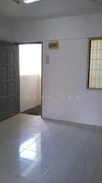 Pangsapuri untuk Disewa di Sri Ivori Apartment - Jerry Tan - Entrance - PropertyGuru.com.my