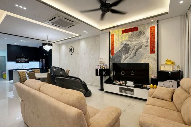 2-storey Terraced House for Sale in Taman Seri Austin (Tebrau) - Jason Khoo - Living Room - PropertyGuru.com.my