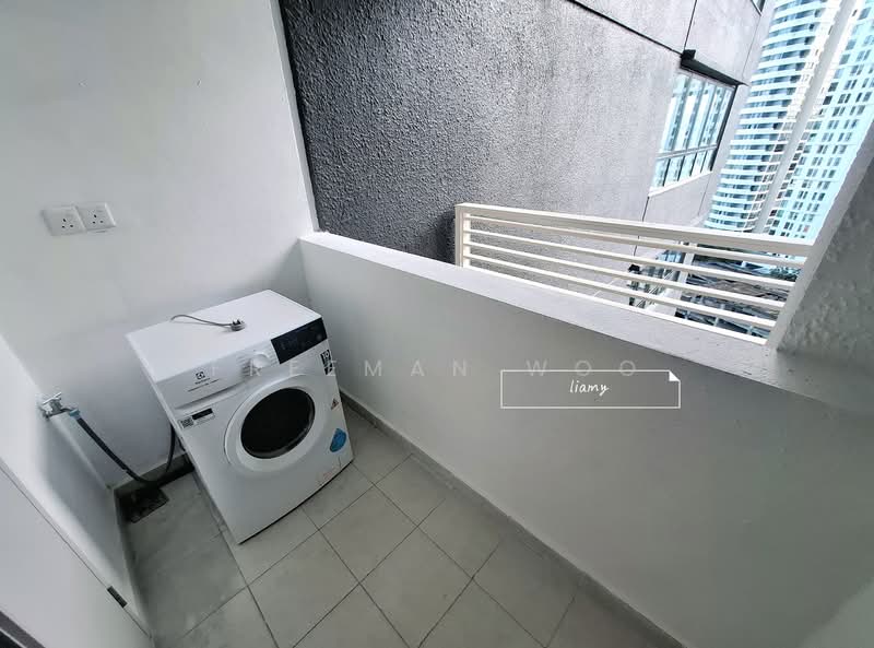 Kondominium untuk Dijual di ALIX Residences - Freeman Woo - Balcony - PropertyGuru.com.my