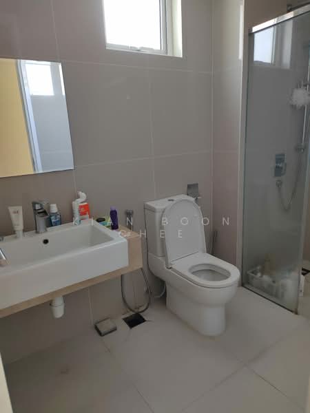 Condominium for Rent at Scenaria @ North Kiara Hills - Kian Boon Chee - Bathroom - PropertyGuru.com.my