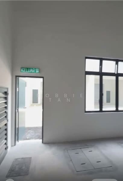 Terrace Factory for Rent in Bandar Indahpura (Kulai) - Robbie Tan - Entrance - PropertyGuru.com.my