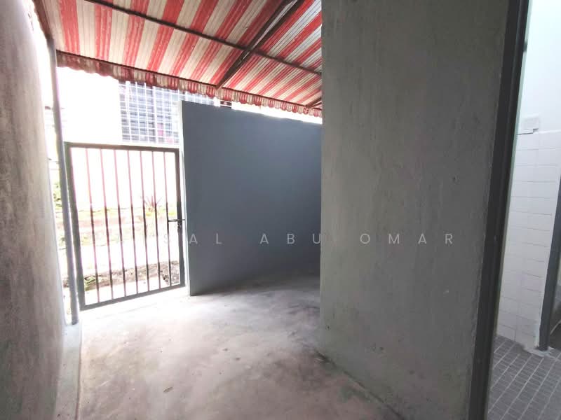 Terraced House for Sale in Bandar Country Homes (Rawang) - Faisal Abu Omar - Exterior - PropertyGuru.com.my