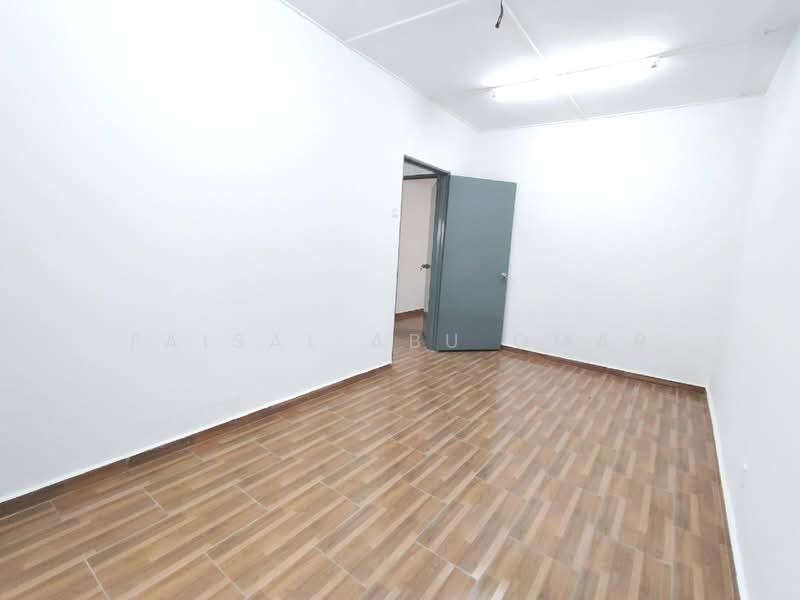 Terraced House for Sale in Bandar Country Homes (Rawang) - Faisal Abu Omar - PropertyGuru.com.my
