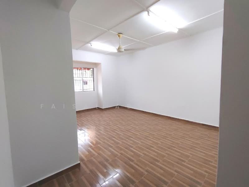 Terraced House for Sale in Bandar Country Homes (Rawang) - Faisal Abu Omar - PropertyGuru.com.my
