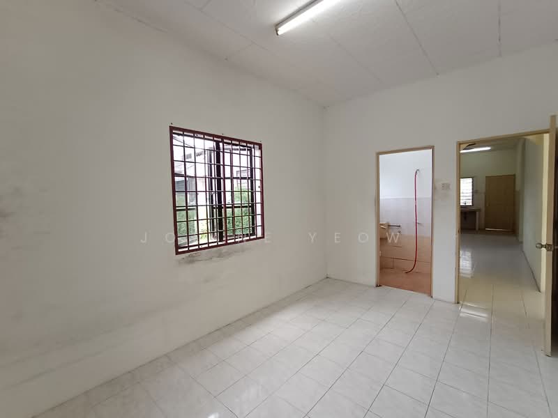 1-storey Terraced House for Sale in Taman Menglembu Timur (Menglembu) - Joline YEOW - Interior - PropertyGuru.com.my