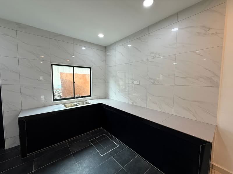 2-storey Terraced House for Sale in Taman Sri Putri (Skudai) - Iwen Yap - Kitchen - PropertyGuru.com.my