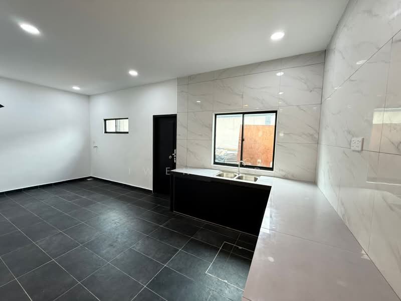 2-storey Terraced House for Sale in Taman Sri Putri (Skudai) - Iwen Yap - Kitchen - PropertyGuru.com.my