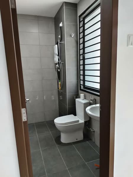Rumah Teres 2 Tingkat untuk Disewa di Taman Puchong Prima (Puchong) - Jess Lau - Bathroom - PropertyGuru.com.my