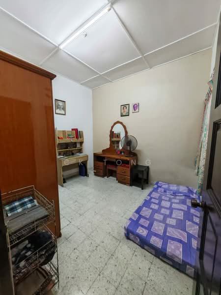 Rumah Teres untuk Dijual di Kepong Baru (Kepong) - CK Tong - Bedroom - PropertyGuru.com.my