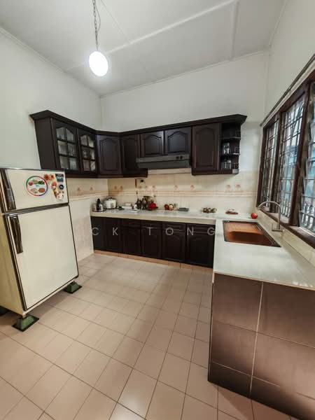 Rumah Teres untuk Dijual di Kepong Baru (Kepong) - CK Tong - Kitchen - PropertyGuru.com.my