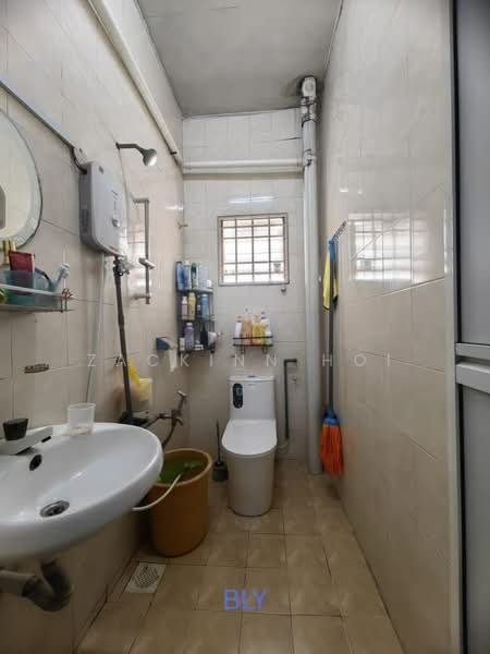 2-storey Terraced House for Sale in Taman Sentosa (Klang) - Zackinn Hoi - Bathroom - PropertyGuru.com.my