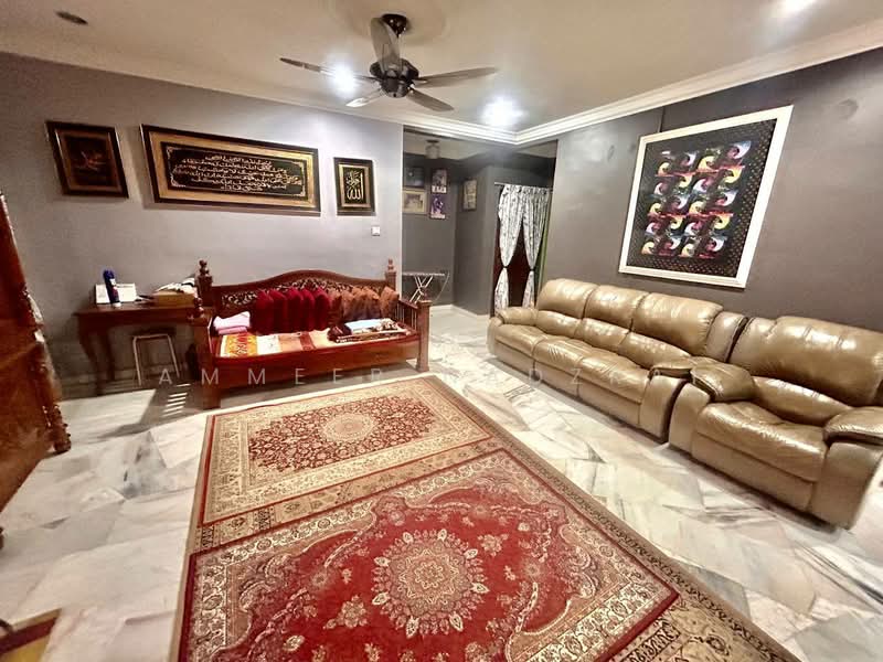 Rumah Banglo untuk Dijual di Bandar Rinching (Semenyih) - Ammeer Nadzrai - Living Room - PropertyGuru.com.my