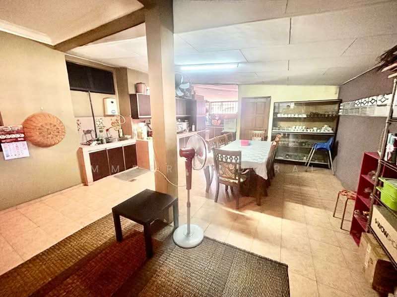 Rumah Banglo untuk Dijual di Bandar Rinching (Semenyih) - Ammeer Nadzrai - Kitchen - PropertyGuru.com.my