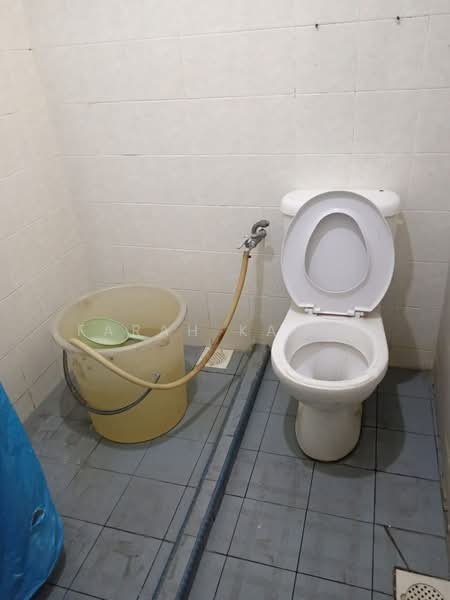 Zero-Lot Bungalow for Rent in Taman Selayang (Selayang) - Farah Kamal - Bathroom - PropertyGuru.com.my