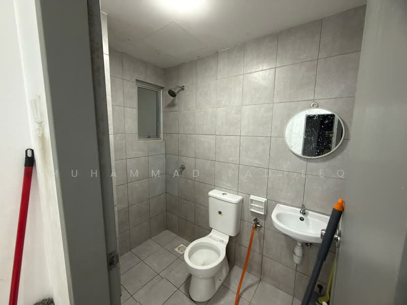 Pangsapuri untuk Disewa di Trifolia - Muhammad Taufeeq - Bathroom - PropertyGuru.com.my