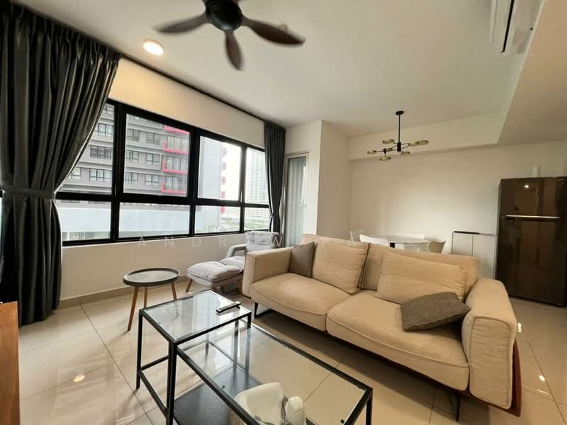 Servis Apartment untuk Dijual di Paisley @ Tropicana Metropark - Andrew Pang - Living Room - PropertyGuru.com.my