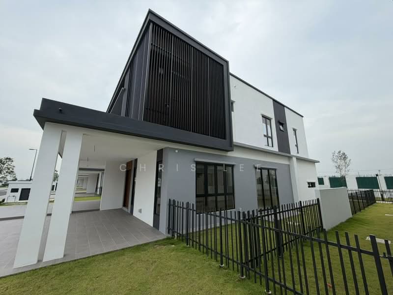 Semi-Detached House for Sale in Telok Panglima Garang (Selangor) - Chris Lee - Exterior - PropertyGuru.com.my