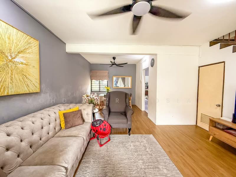 Rumah Teres 2 Tingkat untuk Dijual di Taman Sri Indah (Cheras) - Mohd Nazri Roslan - Living Room - PropertyGuru.com.my