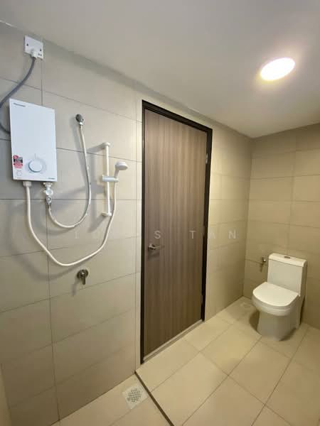 Service Residence for Rent at Vista Tiara (MBW Bay) - Lucas Tan - Bathroom - PropertyGuru.com.my