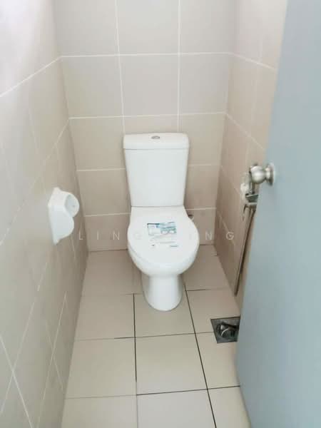 Shop / Office for Rent in Kuala Lumpur (Kuala Lumpur) - Ling Ling - Bathroom - PropertyGuru.com.my