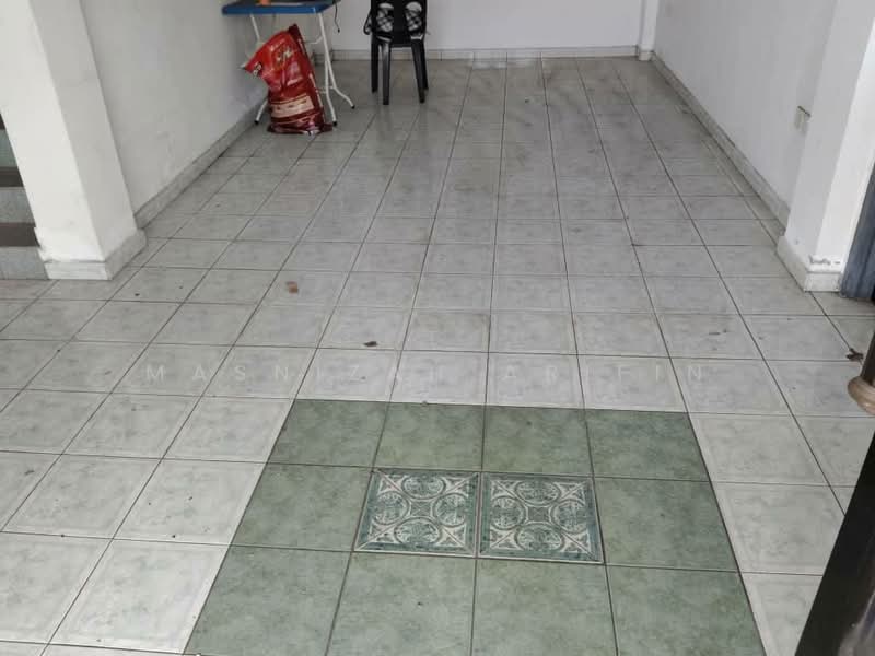 Warehouse for Rent in Pengkalan Chepa (Kelantan) - Masnizah Arifin - Entrance - PropertyGuru.com.my