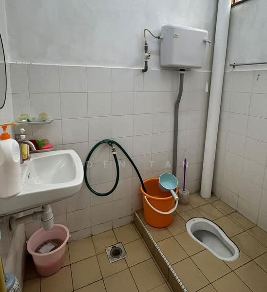 2-storey Terraced House for Sale in Taman Universiti (Skudai) - Iden Tan - Bathroom - PropertyGuru.com.my