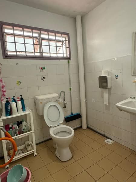 2-storey Terraced House for Sale in Taman Universiti (Skudai) - Iden Tan - Bathroom - PropertyGuru.com.my