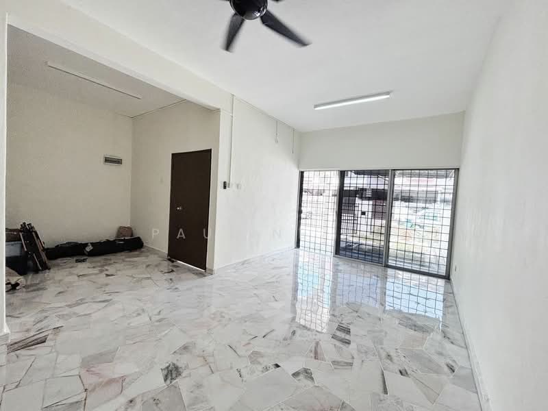 2-storey Terraced House for Rent in Johor Bahru (Johor) - Pauline Ng - Living Room - PropertyGuru.com.my