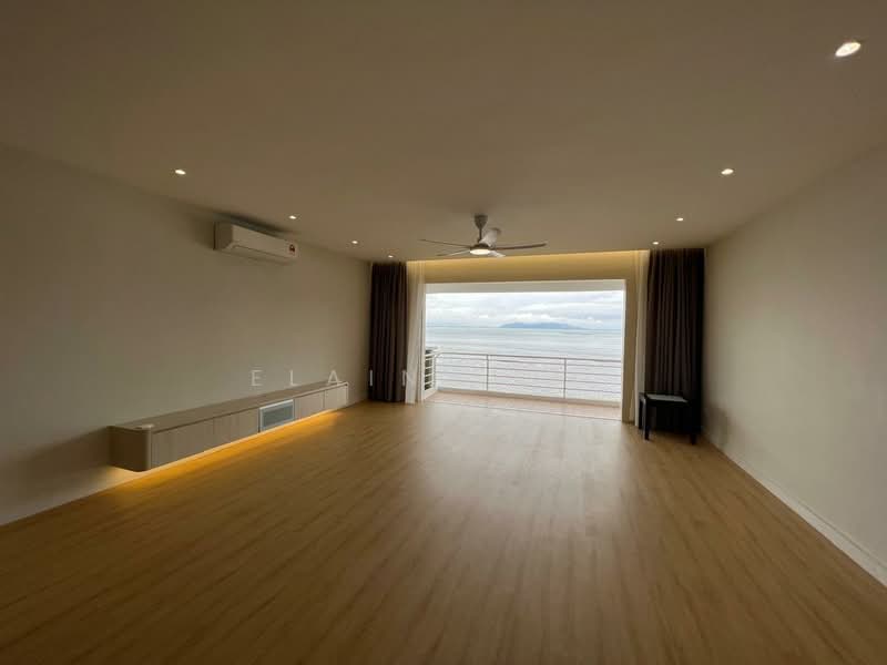 Condominium for Rent at Putra Marine Resort - Elaine Ooi - Living Room - PropertyGuru.com.my