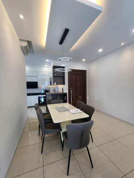 Kondominium untuk Disewa di Queens Residences Q1 @ Queens Waterfront - Annie Tan - Dining Room - PropertyGuru.com.my