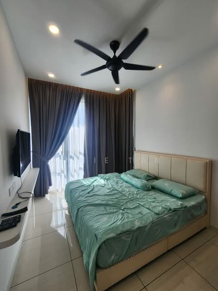 Kondominium untuk Disewa di Queens Residences Q1 @ Queens Waterfront - Annie Tan - Bedroom - PropertyGuru.com.my