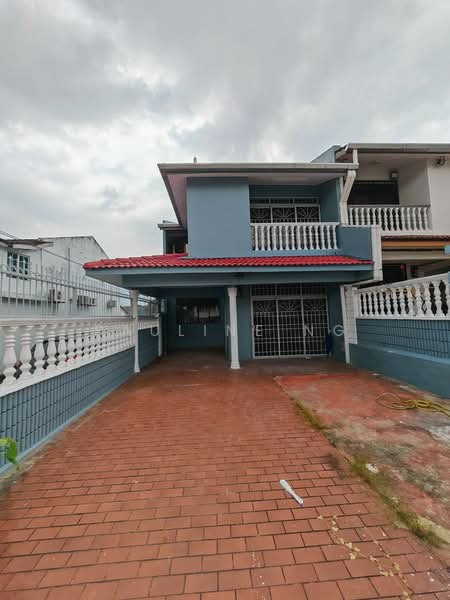 2-storey Terraced House for Sale in Taman Johor Jaya (Johor Bahru) - Pauline Ng - Exterior - PropertyGuru.com.my
