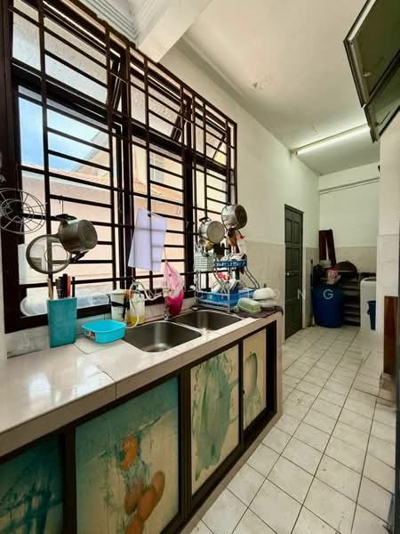 2-storey Terraced House for Sale in Taman Daya (Johor Bahru) - Frain Cheong - Kitchen - PropertyGuru.com.my