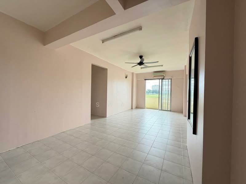 Pangsapuri untuk Dijual di Casa Prima - Aswad . - Living Room - PropertyGuru.com.my