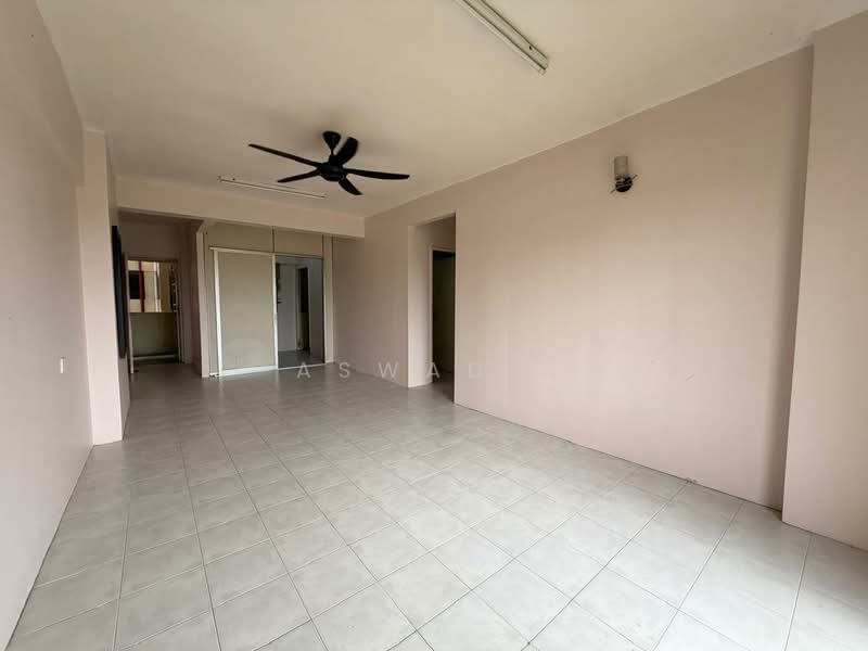 Pangsapuri untuk Dijual di Casa Prima - Aswad . - Living Room - PropertyGuru.com.my