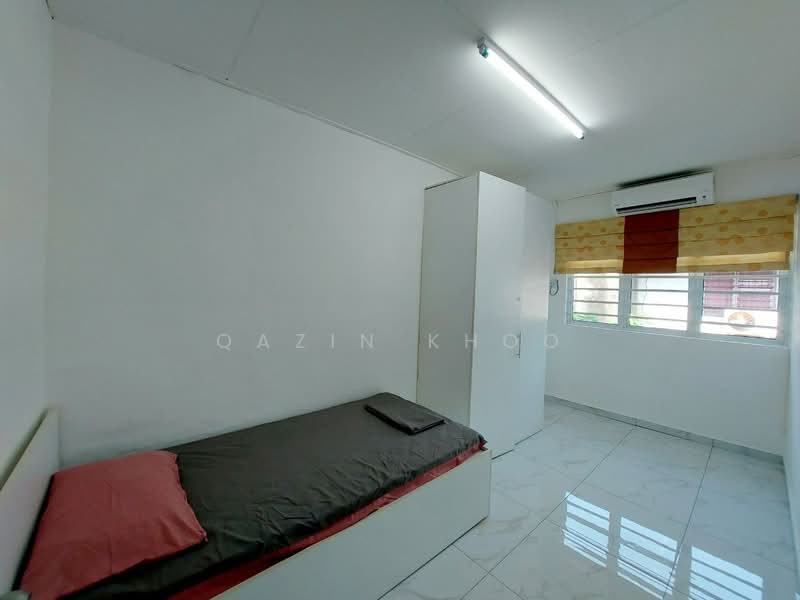 Rumah Teres 2 Tingkat untuk Dijual di Taman Song Choon (Ipoh) - Qazin Khoo - Bedroom - PropertyGuru.com.my