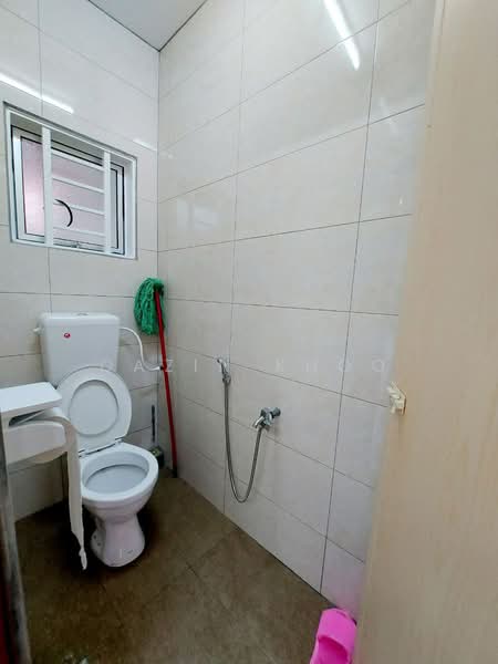 Rumah Teres 2 Tingkat untuk Dijual di Taman Song Choon (Ipoh) - Qazin Khoo - Bathroom - PropertyGuru.com.my