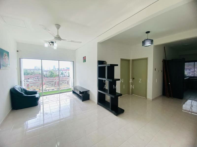 Pangsapuri untuk Dijual di Pangsapuri Seri Mewah - Muhammad Nazli Mohd Amin - Living Room - PropertyGuru.com.my
