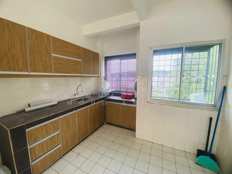 Pangsapuri untuk Dijual di Pangsapuri Seri Mewah - Muhammad Nazli Mohd Amin - Kitchen - PropertyGuru.com.my