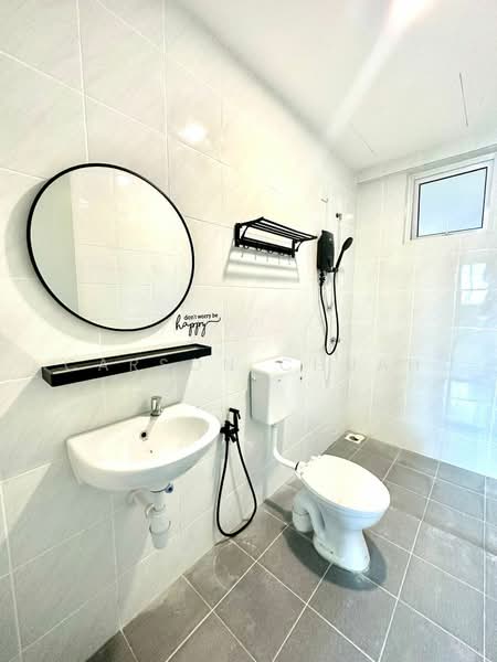 Kondominium untuk Dijual di The Zen - Carson Chuah - Bathroom - PropertyGuru.com.my