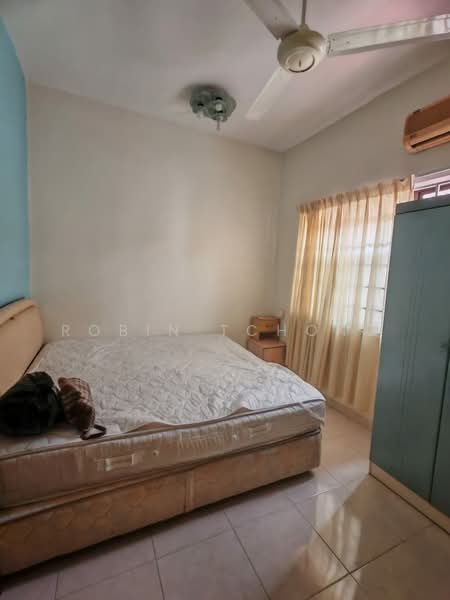 3-storey Terraced House for Sale in Taman Cheras Utama (Cheras) - Robin Tchong - Bedroom - PropertyGuru.com.my