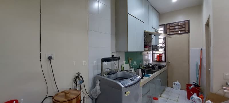 Rumah Teres 2 Tingkat untuk Dijual di Setia Tropika (Johor Bahru) - Iden Tan - Kitchen - PropertyGuru.com.my