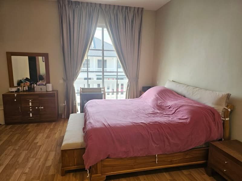 Semi-Detached House for Sale in Eco Majestic (Semenyih) - Jesslyn Lee - Bedroom - PropertyGuru.com.my